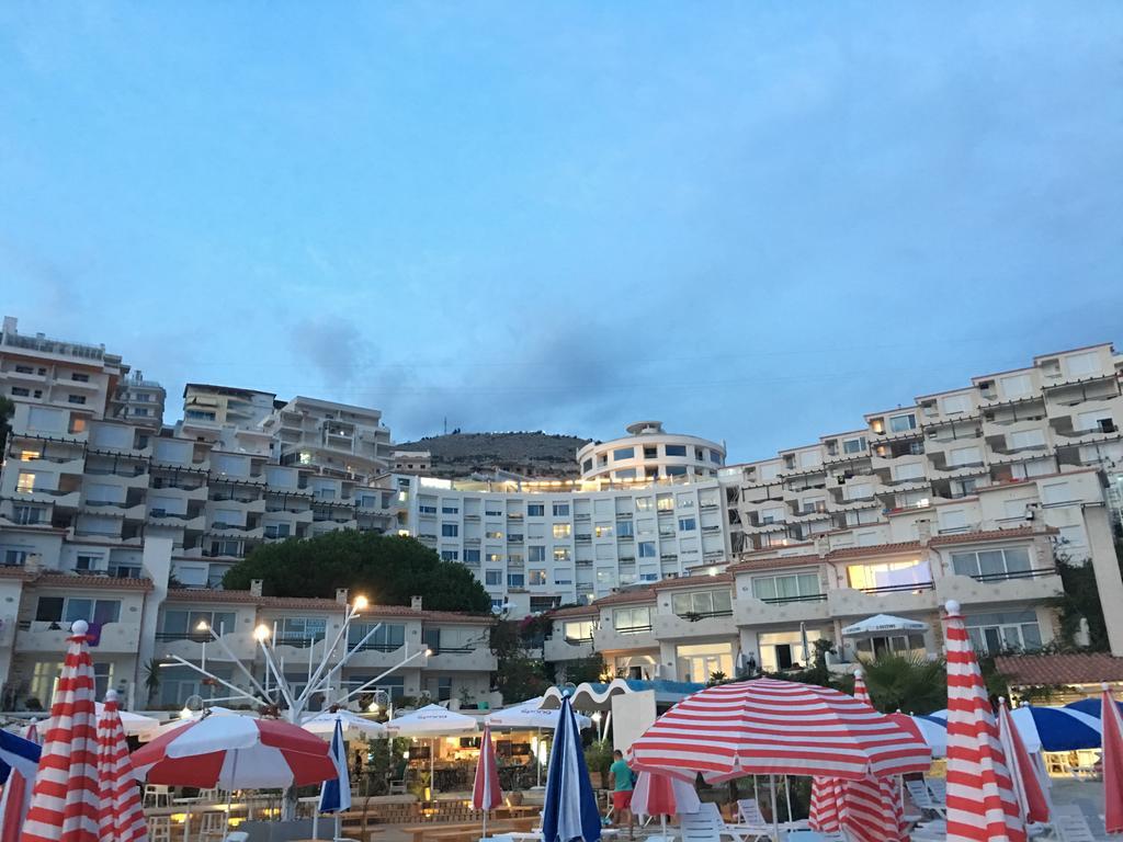 Apartments Wonderful Bay Sarandë エクステリア 写真